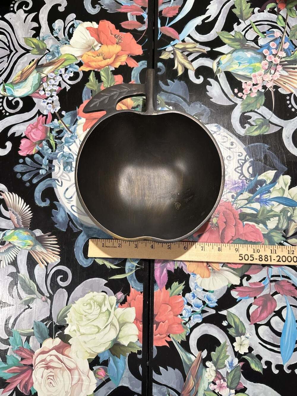 Target Decorative Apple Shaped Metal Bowl(0364 B4)